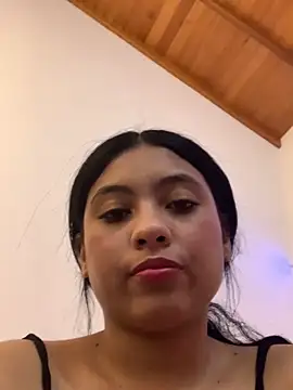 Snapshot of Paula-sinz chatting on May 21, 2026, 10:50 pm Paula-sinz online show from May 21, 2026, 10:50 pm