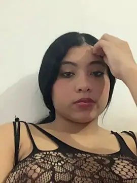 Snapshot of Paula-sinz chatting on May 26, 2026, 9:55 pm Paula-sinz online show from May 26, 2026, 9:55 pm