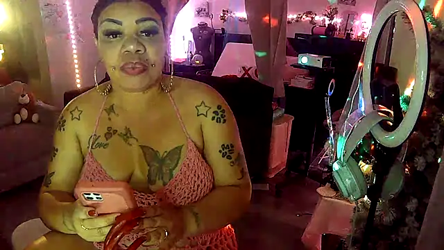Snapshot of NailGoddessnow chatting on April 26, 2026, 3:04 am NailGoddessnow online show from April 26, 2026, 3:04 am