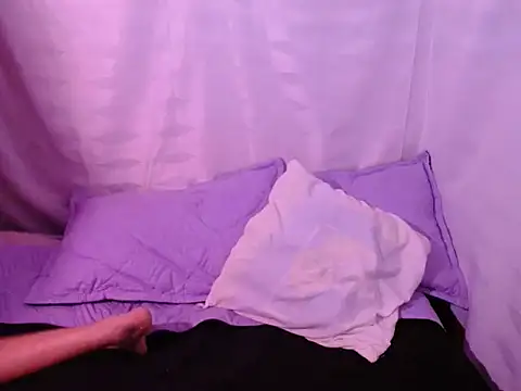 Snapshot of NyxViolet chatting on June 1, 2026, 10:22 pm NyxViolet online show from June 1, 2026, 10:22 pm