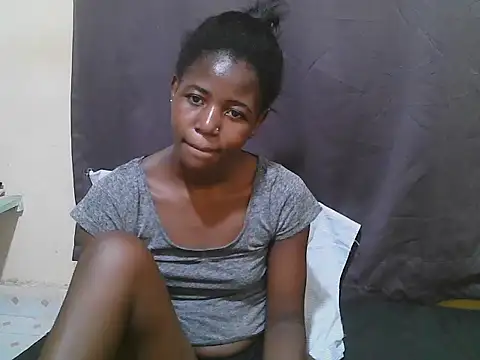 Sweet-tatiana online show from June 21, 2026, 9:28 pm