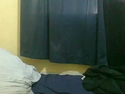 naughty-slender online show from May 21, 2026, 7:26 am