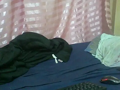naughty-slender online show from June 23, 2026, 4:21 am