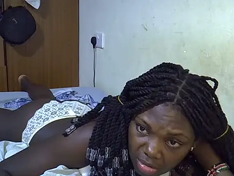 Snapshot of cute_tamara09 chatting on May 26, 2026, 9:33 pm cute tamara09 online show from May 26, 2026, 9:33 pm