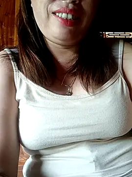 -Yeyi- online show from July 21, 2026, 3:42 am