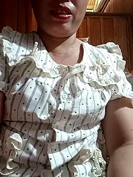 -Yeyi- online show from July 22, 2026, 7:00 am
