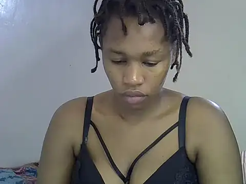 Snapshot of ANGEL_MIA23 chatting on May 17, 2026, 12:34 pm ANGEL MIA23 online show from May 17, 2026, 12:34 pm