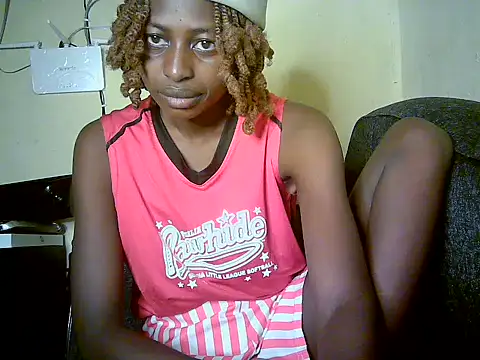 Snapshot of Therry-heart chatting on June 18, 2026, 9:47 am Therry-heart online show from June 18, 2026, 9:47 am