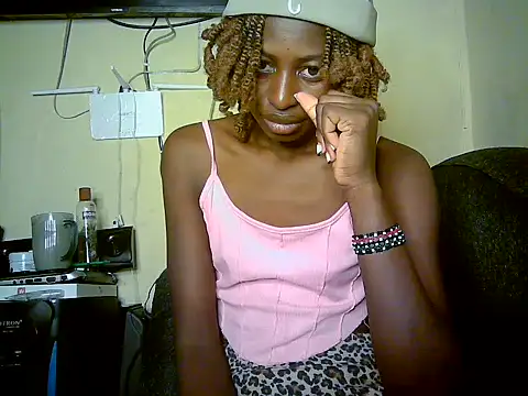 Snapshot of Therry-heart chatting on June 20, 2026, 4:04 am Therry-heart online show from June 20, 2026, 4:04 am