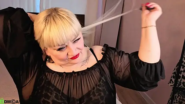 Vera Ross online show from May 27, 2026, 1:13 am