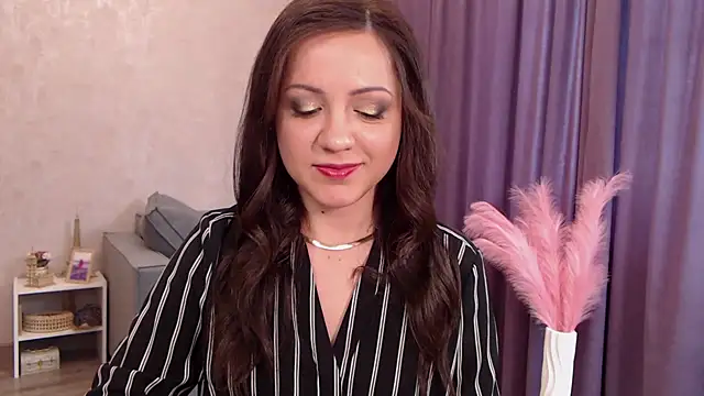 SusanMorandi online show from July 18, 2026, 9:13 am