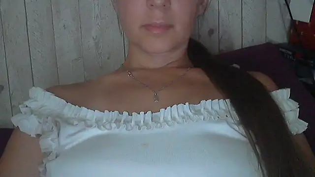 Bella--White online show from July 9, 2026, 2:43 pm