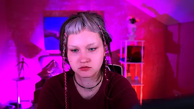 ViolettWoods online show from July 20, 2026, 6:17 am