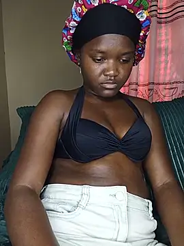 little creamy online show from May 19, 2026, 2:01 pm