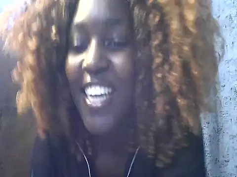 MoonlighMaya online show from July 28, 2026, 2:29 am