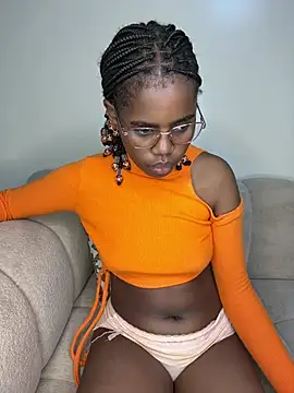 softglamqueen online show from July 26, 2026, 3:47 am