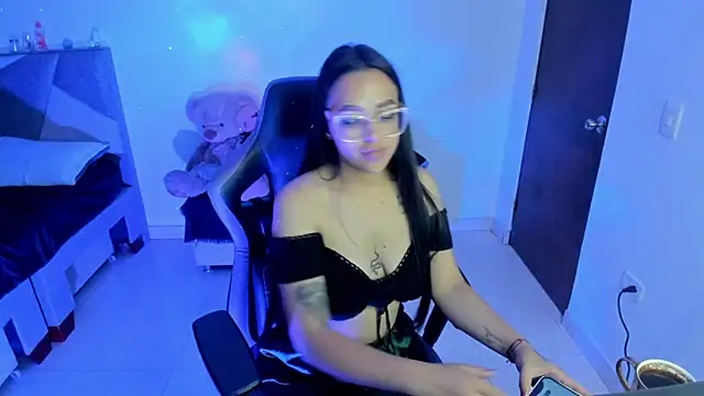 Snapshot of Spicydollx_1 chatting on July 20, 2026, 6:28 am Spicydollx 1 online show from July 20, 2026, 6:28 am