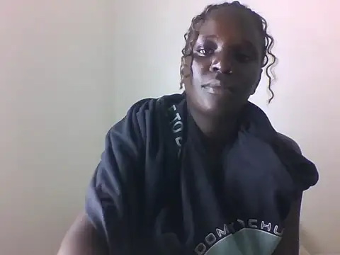 Snapshot of LatishLava chatting on May 18, 2026, 1:06 pm LatishLava online show from May 18, 2026, 1:06 pm