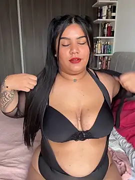 CharlotteFoxx3 online show from May 20, 2026, 7:09 pm