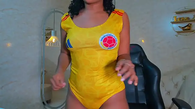 Horny Curls online show from June 28, 2026, 3:45 am