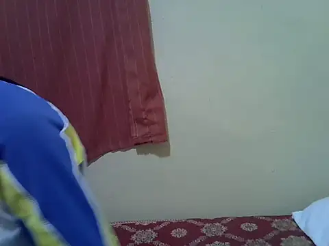 cutelyne online show from May 20, 2026, 3:51 pm