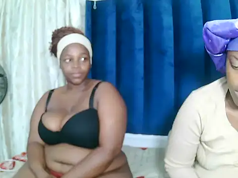 Snapshot of NaturalCurves7 chatting on May 26, 2026, 8:16 pm NaturalCurves7 online show from May 26, 2026, 8:16 pm