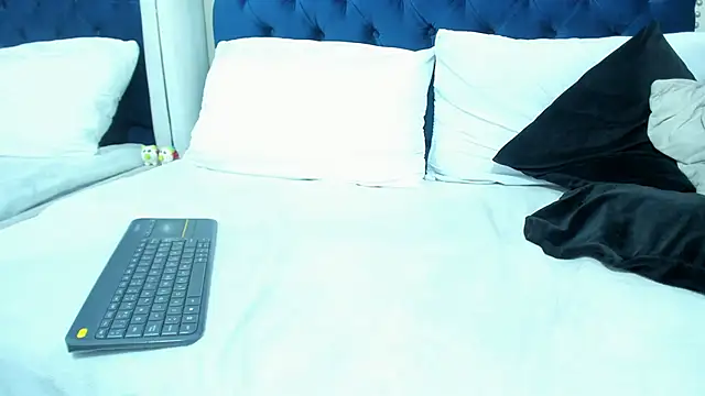 Snapshot of AlondraSosa chatting on May 23, 2026, 1:37 pm AlondraSosa online show from May 23, 2026, 1:37 pm