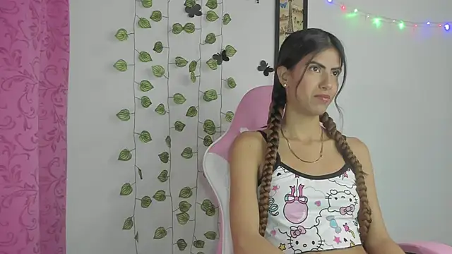 Snapshot of sandi_x chatting on June 28, 2026, 1:00 am sandi x online show from June 28, 2026, 1:00 am