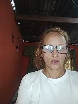 Snapshot of Amanda_Lux chatting on May 20, 2026, 8:15 pm Amanda Lux online show from May 20, 2026, 8:15 pm