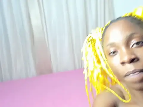 Snapshot of pixie_tease chatting on May 19, 2026, 4:35 pm pixie tease online show from May 19, 2026, 4:35 pm