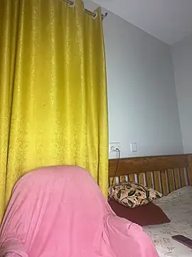 pixie tease online show from July 26, 2026, 5:37 am