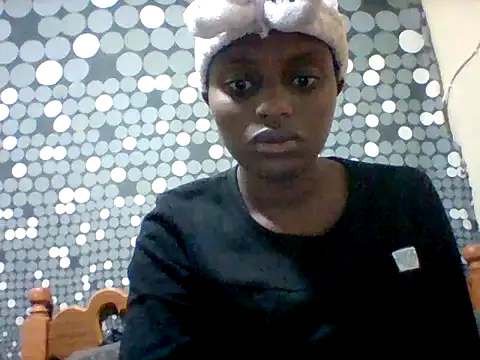 liligal online show from July 10, 2026, 3:33 am