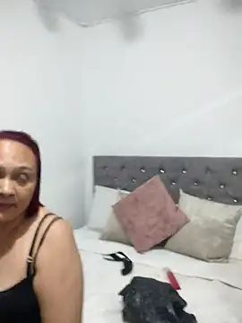 Snapshot of Charlotte_Prado chatting on May 18, 2026, 11:21 pm Charlotte Prado online show from May 18, 2026, 11:21 pm
