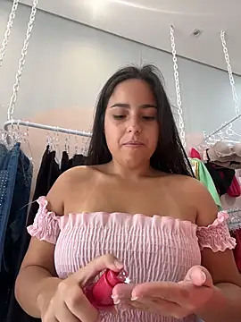 Snapshot of onMelan chatting on May 20, 2026, 2:01 pm onMelan online show from May 20, 2026, 2:01 pm