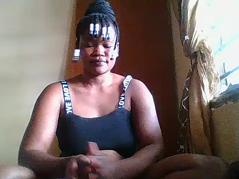 Snapshot of Beauty0001 chatting on July 23, 2026, 12:58 pm Beauty0001 online show from July 23, 2026, 12:58 pm