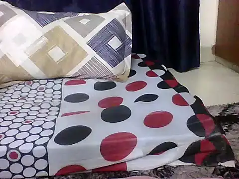 pretty bever online show from July 28, 2026, 7:39 pm