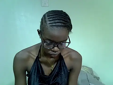 Pretty min online show from July 2, 2026, 7:47 am