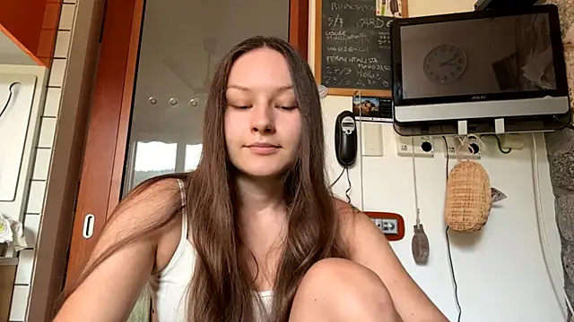 ShaylaChong online show from July 23, 2026, 6:44 am