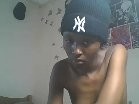 Snapshot of loversoncam chatting on May 25, 2026, 10:21 am loversoncam online show from May 25, 2026, 10:21 am