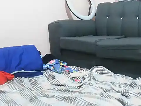 Snapshot of Sweet_Rosy chatting on May 21, 2026, 11:45 pm Sweet Rosy online show from May 21, 2026, 11:45 pm