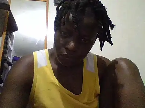 Snapshot of yourdreamgirlT chatting on July 6, 2026, 12:18 am yourdreamgirlT online show from July 6, 2026, 12:18 am