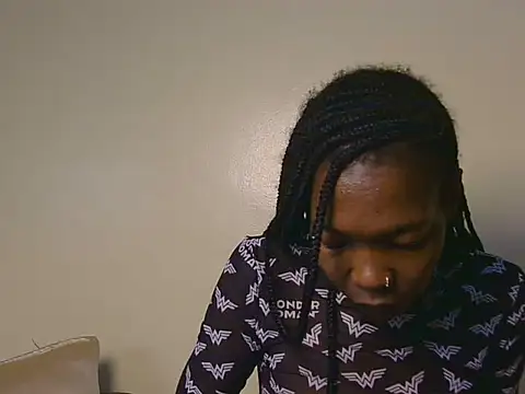 Glamtashie online show from July 16, 2026, 8:37 pm