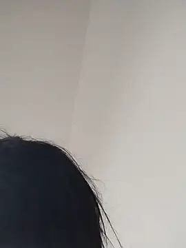 yesleidy online show from May 17, 2026, 1:29 pm