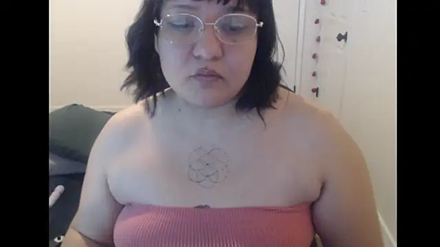 Snapshot of MaevenNectar chatting on June 20, 2026, 10:23 pm MaevenNectar online show from June 20, 2026, 10:23 pm
