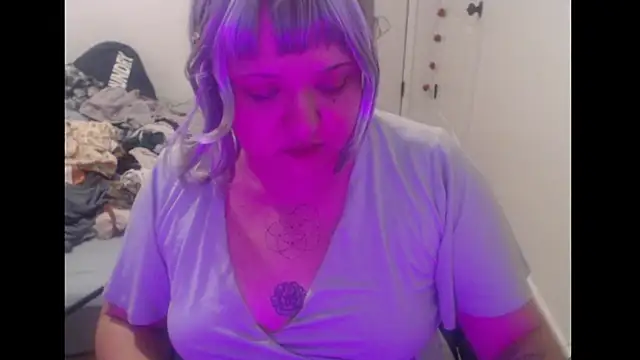 Snapshot of MaevenNectar chatting on July 12, 2026, 12:23 am MaevenNectar online show from July 12, 2026, 12:23 am