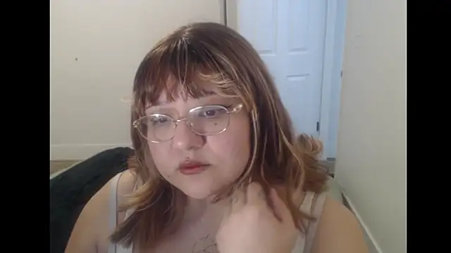 Snapshot of MaevenNectar chatting on July 13, 2026, 12:46 am MaevenNectar online show from July 13, 2026, 12:46 am
