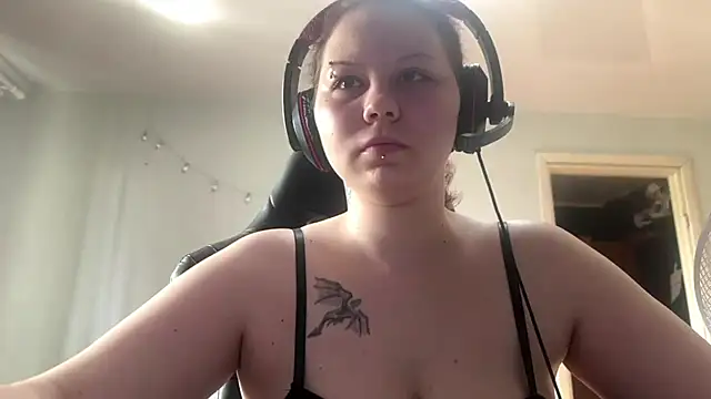 Snapshot of Redhair_girl chatting on May 27, 2026, 2:03 pm Redhair girl online show from May 27, 2026, 2:03 pm