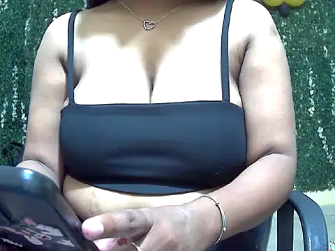 shallykaur online show from July 29, 2026, 4:43 am