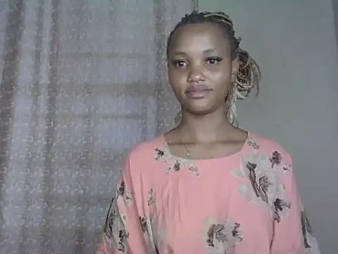 PrettyT5 online show from June 29, 2026, 6:19 am