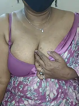 MISS-LOVEV online show from June 26, 2026, 7:46 am